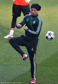 既有内战又有大战，欧冠1／8决赛对阵揭晓