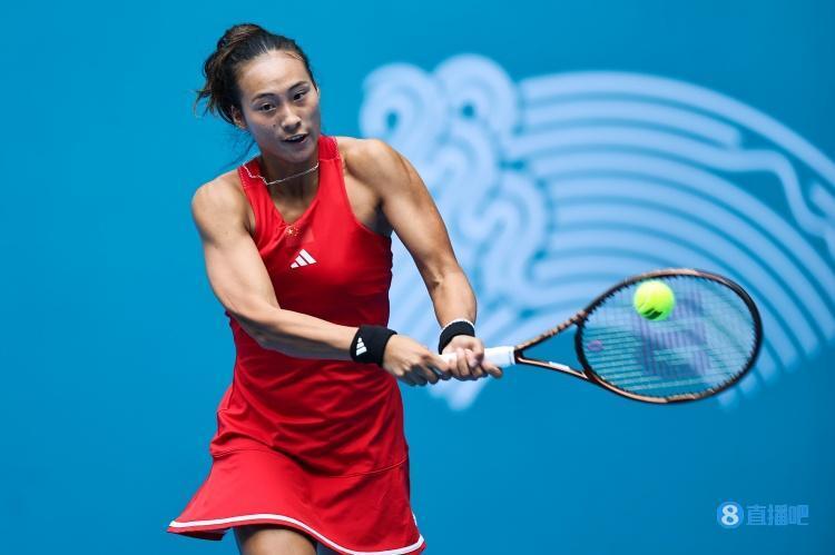 终场哨响时 终场哨响时